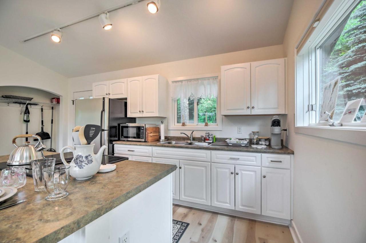 Airy And Bright Hideaway Near Smugglers Notch! Apartment Cambridge Bagian luar foto